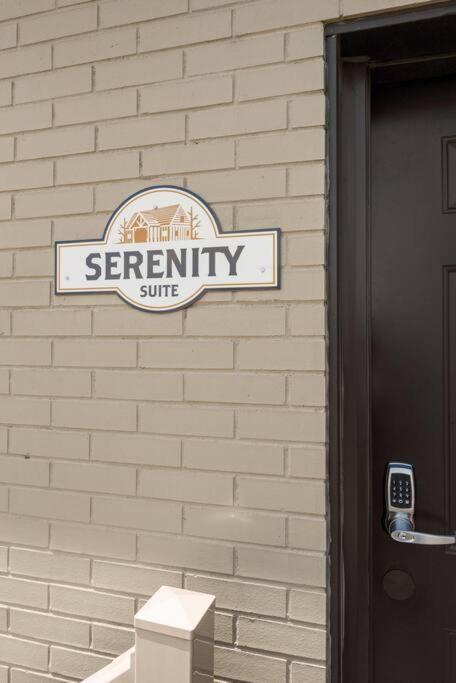 The Serenity Suite - Main Street Lodge In Берлин Екстериор снимка